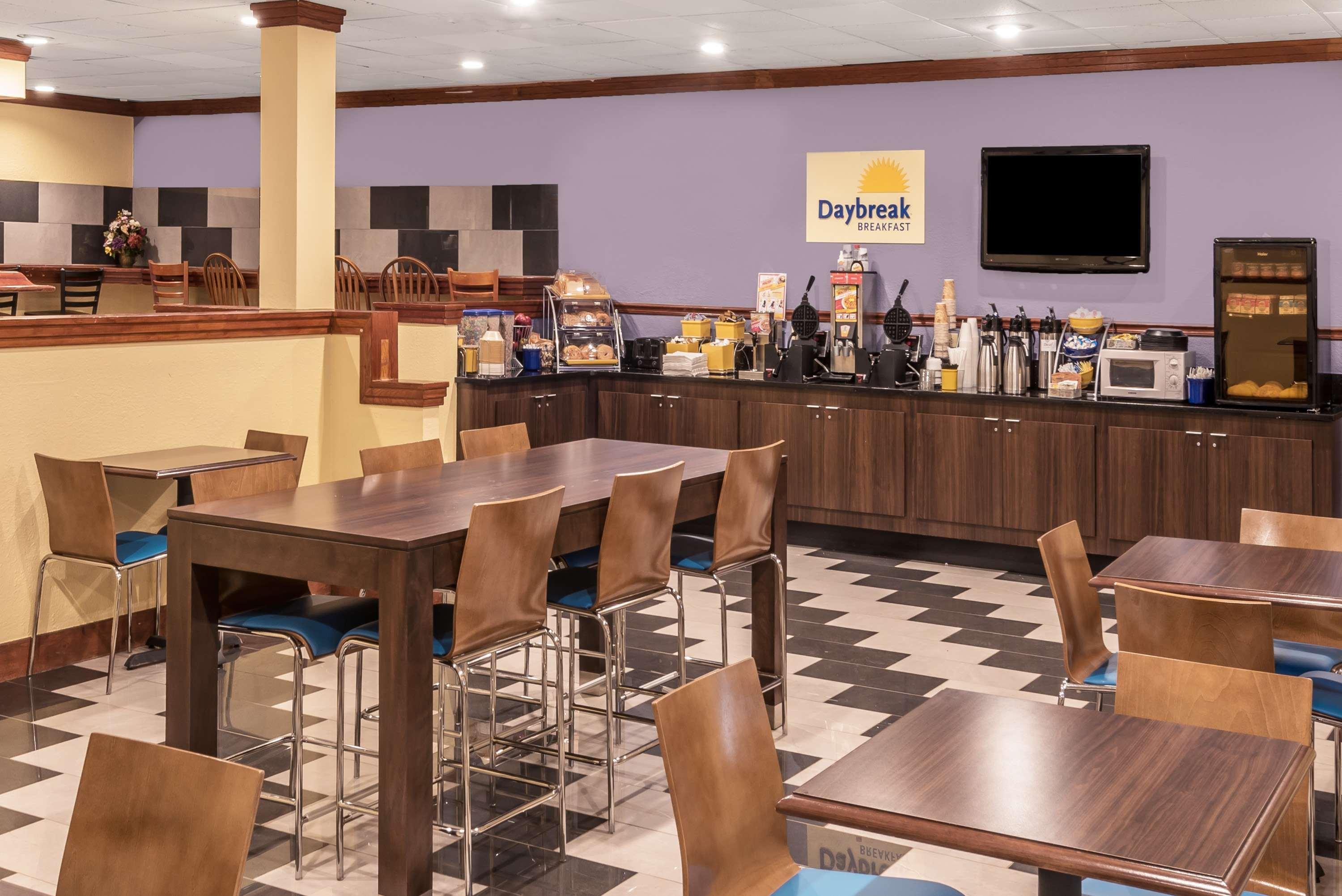 Days Inn By Wyndham South Hill Exterior foto